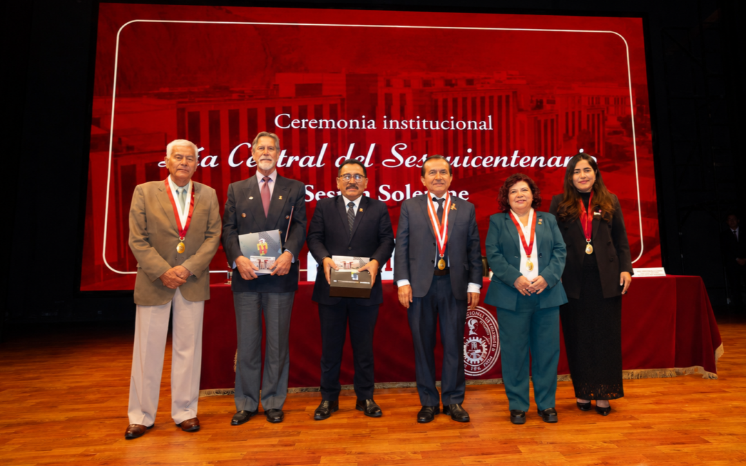 Sagasti destaca excelencia UNI y rector resalta que Perú sí puede industrializarse en ceremonia por Sesquicentenario