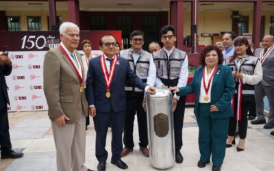 UNI iza banderas, rinde homenaje y entierra Cápsula del Tiempo como legado histórico por su Sesquicentenario